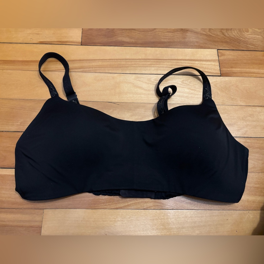 Victoria's Secret Black Logo Strap T-Shirt Bra wireless